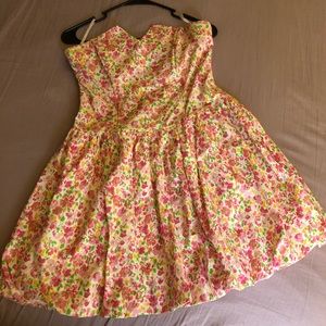 🌼🌸Betsy Johnson strapless floral mini dress